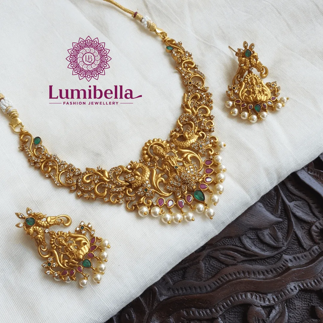 Antique Lakshmi Short Neckset With White Pearls