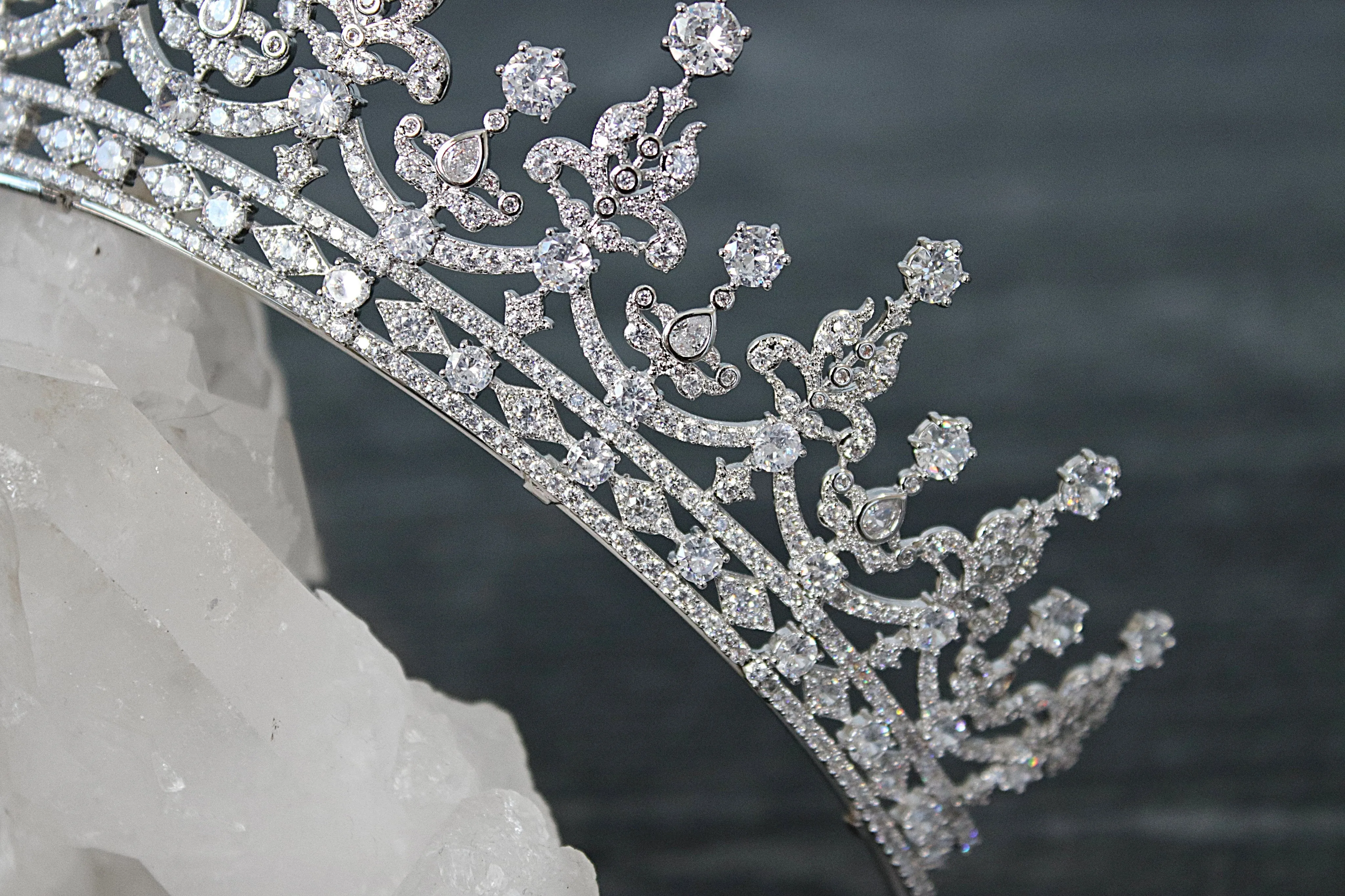 PETITE QUEEN VICTORIA Simulated Diamond Royal Bridal Crown